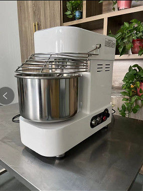 1.1kw Spiral Bread Mixer 5kg Professional Spiral Dough Mixer For Home